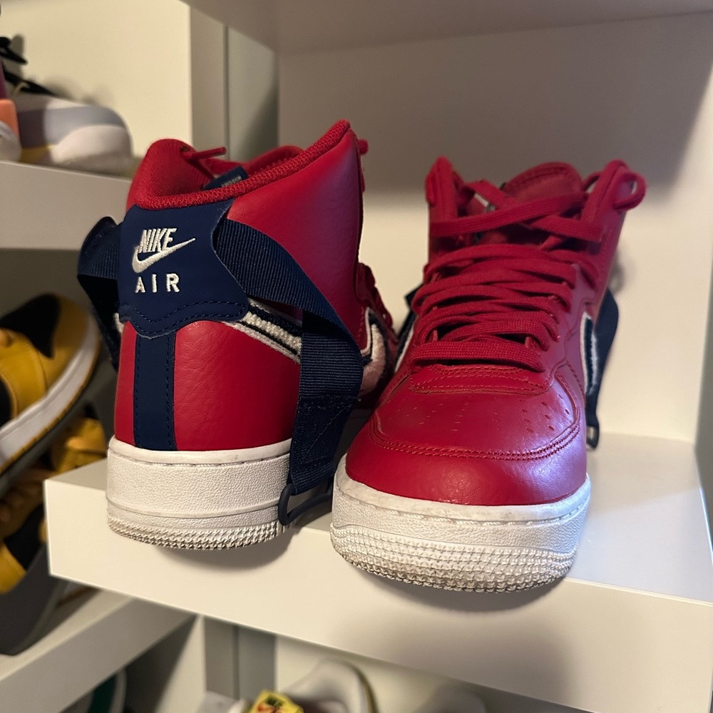 Nike Air Force 1 High
3D Chenille Swoosh Red White Blue